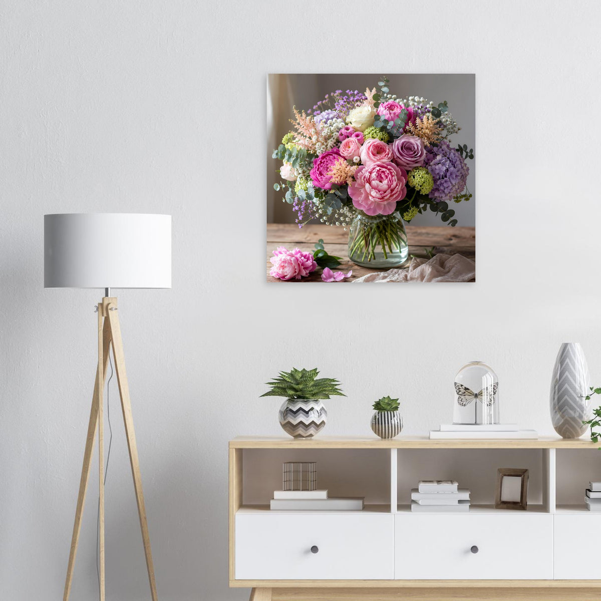Florales Blumenposter mit Bouquet in Vase in Pastellrosa, Lila, Grün und Cremefarben