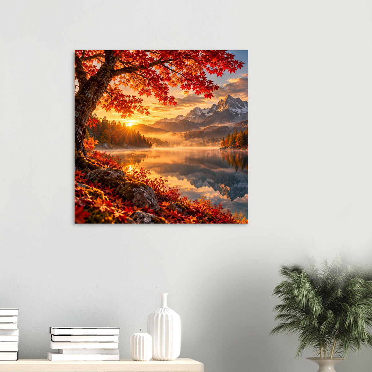 Herbstlandschaft-Poster im Quadrat: Sonne im Gegenlicht, Nebel über See und rote Blätter
