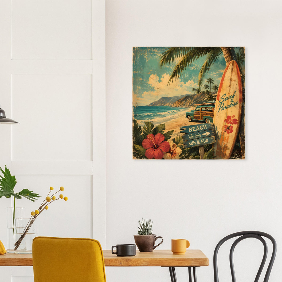 Vintage Beach-Poster mit Surf Paradise-Schriftzug, Surfbrett und Palmen