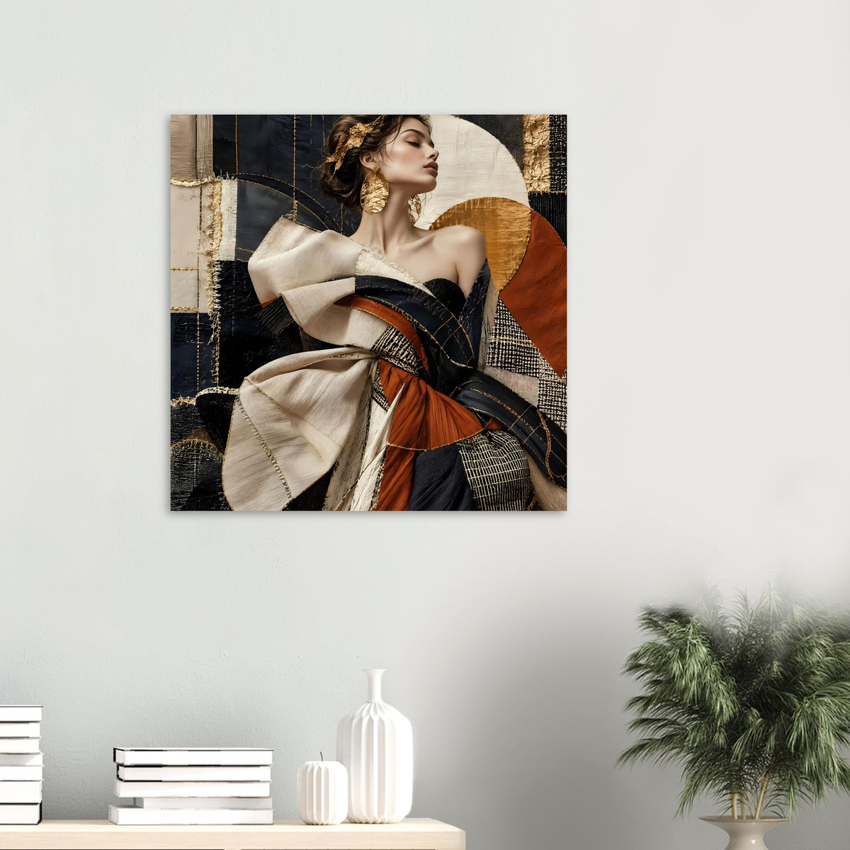 Quadratisches Poster mit abstraktem Göttinnenporträt, Frau im Profil, Gold und Terrakotta.