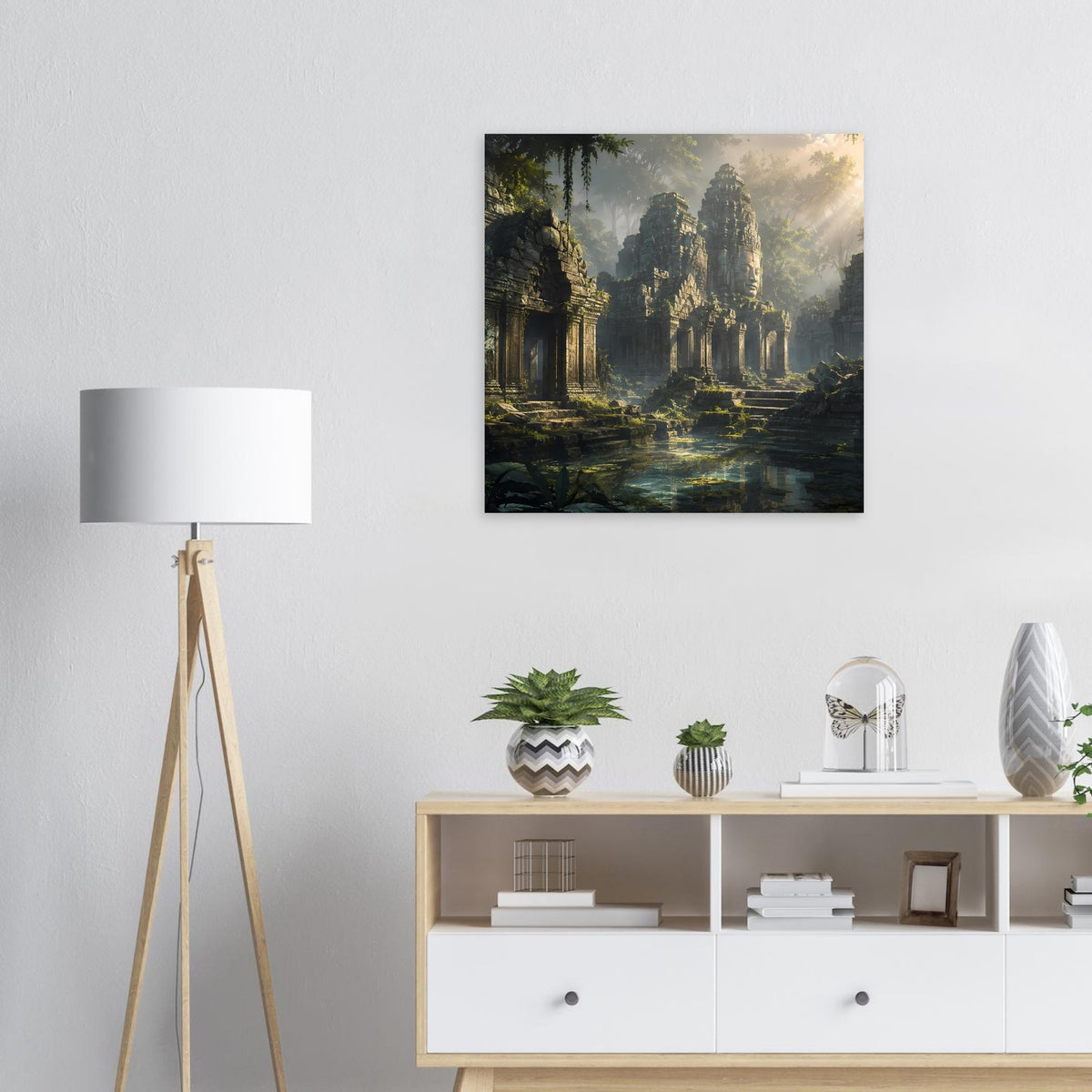 Quadratisches Poster mit Tempelruinen, Steinarchitektur und grünlich schattierter Pfad