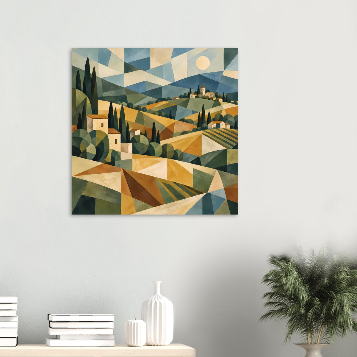 Quadratisches Geometrie-Poster mit Toskana-Motiv: Häuser, Zypressen, warme Ocker- und Blautöne.