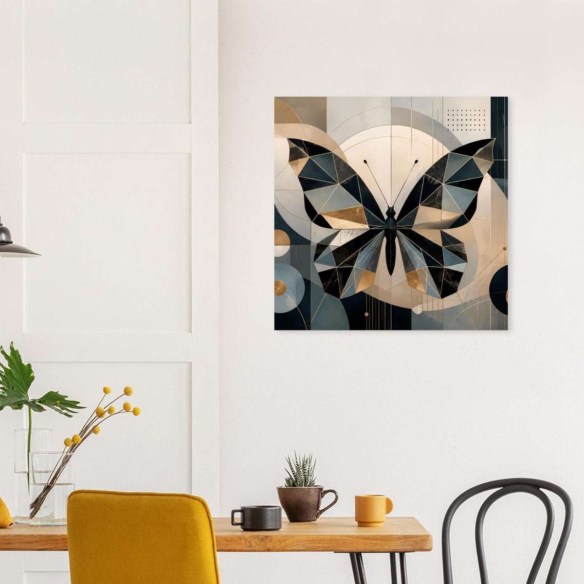 Gerahmtes Wandbild: geometrischer Schmetterling in Petrol und Gold auf Beige