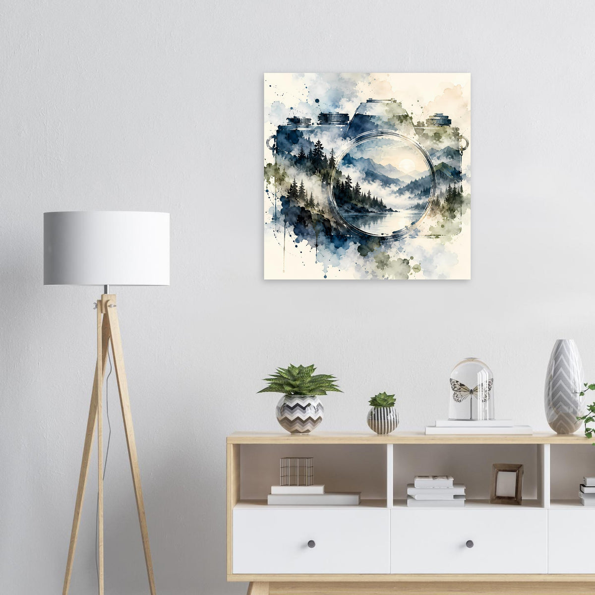 Quadratisches Aquarell-Poster mit rundem Kamera-Motiv, Wald und blauer Landschaft