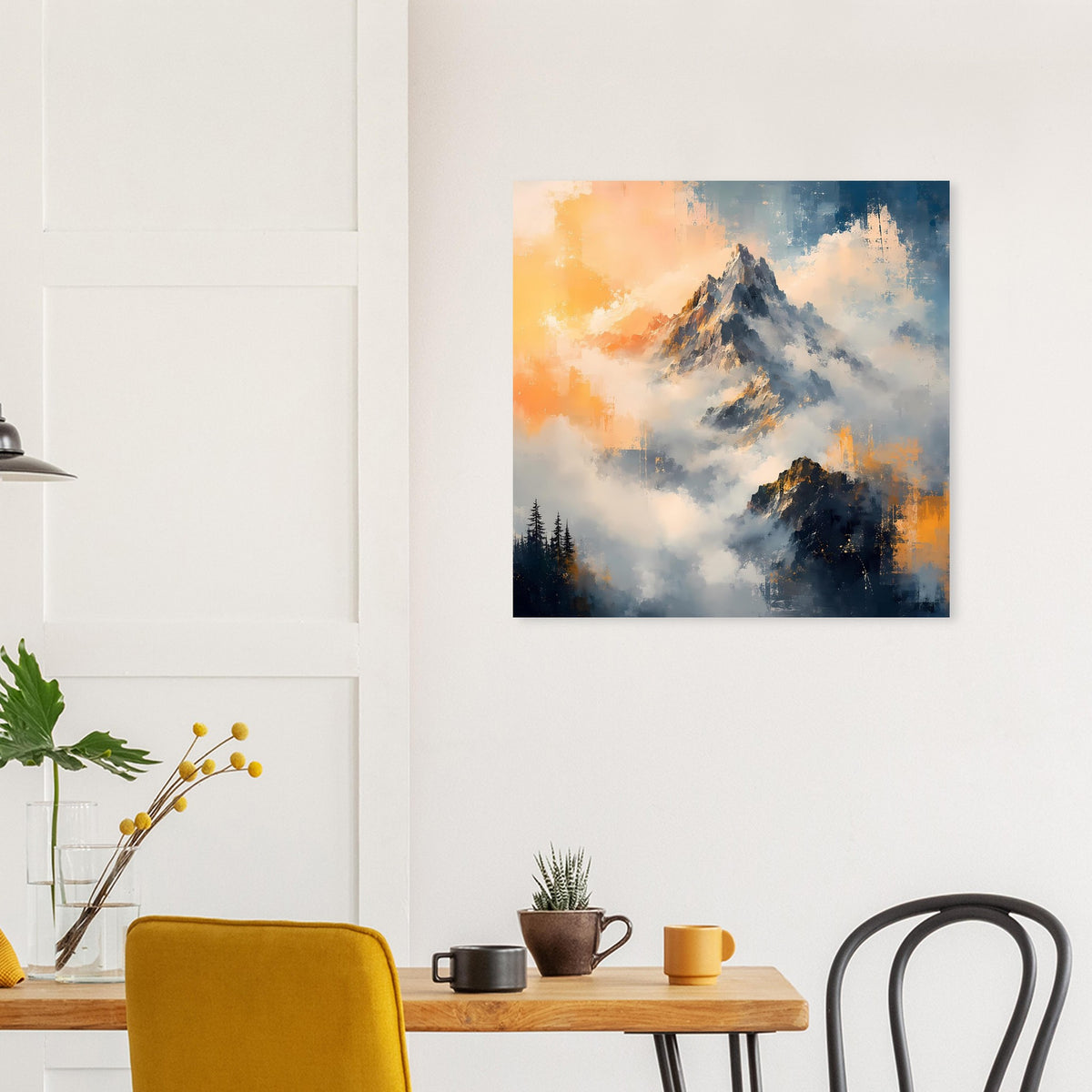 Poster mit Berggipfel, orangeblauem Himmel und leuchtenden Wolken