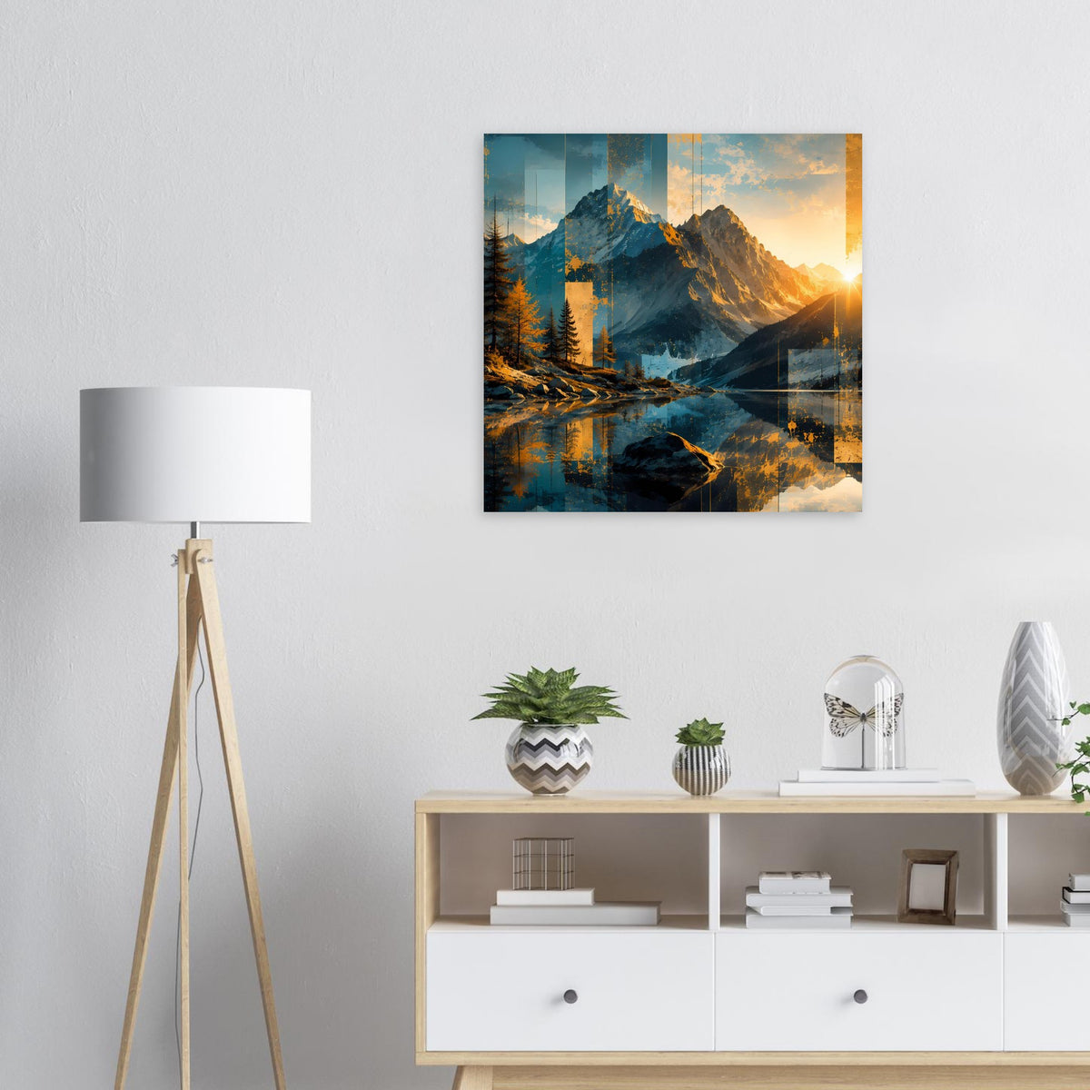 Poster mit abstrakter Berglandschaft in Blau/Türkis und goldener Abendsonne