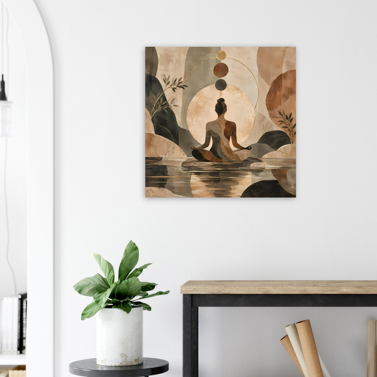 Quadratisches Poster mit ruhender Meditationsfigur, abstrakten Formen in Naturtönen