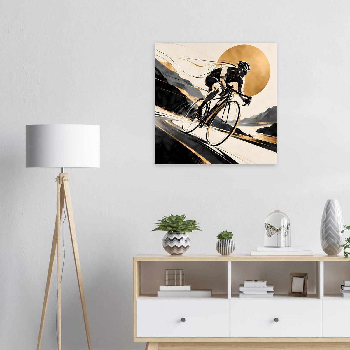 Gerahmtes Sportposter: Radfahrer in Schwarz und Gold, abstrakte Liniengrafik