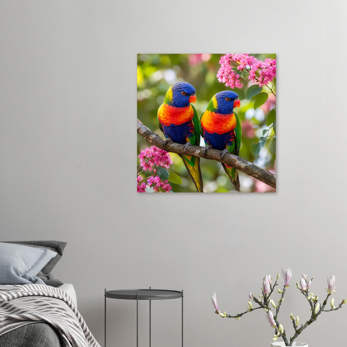 Kleines Poster mit zwei Regenbogen-Lorikeets auf Ast und rosa Blüten