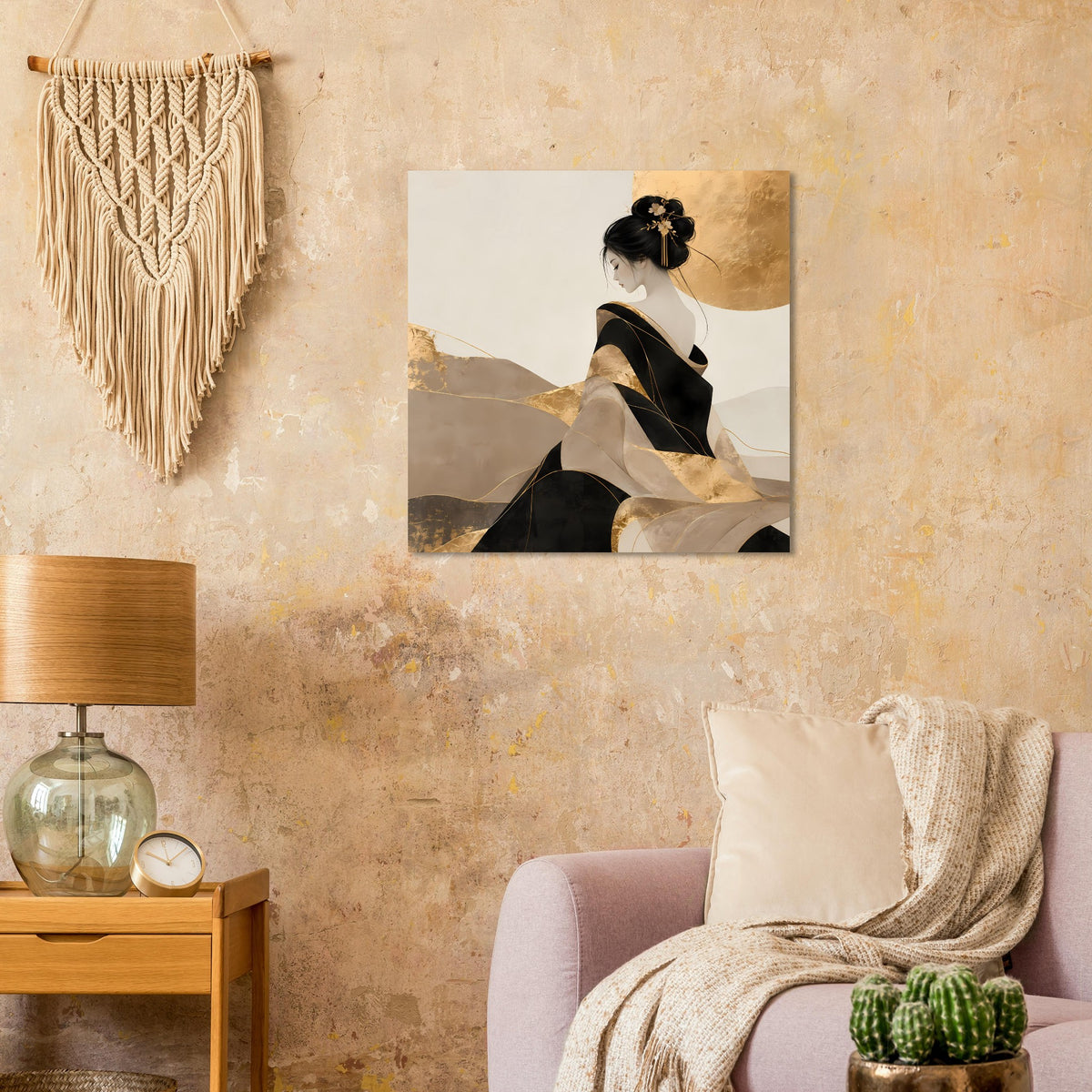 Quadratisches Kunst-Poster: Frau im schwarzen Gewand, beige Stoff und goldene Linien