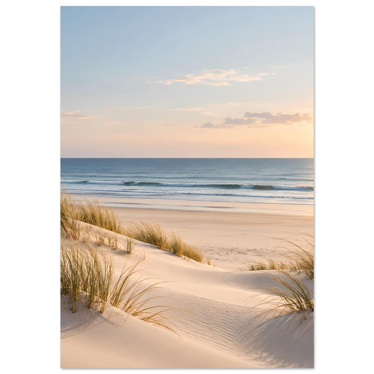 Poster mit Dünen, Sandeinbuchtungen und Horizont über dem Meer beim Sonnenuntergang