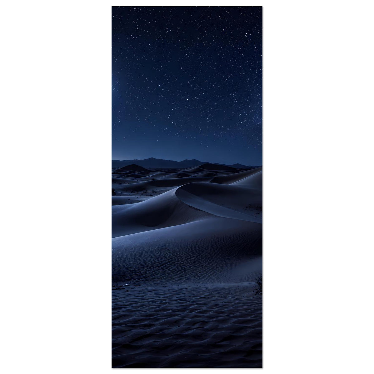 Poster im Hochformat: Mond über Wüstendünen und sternenreicher Nacht