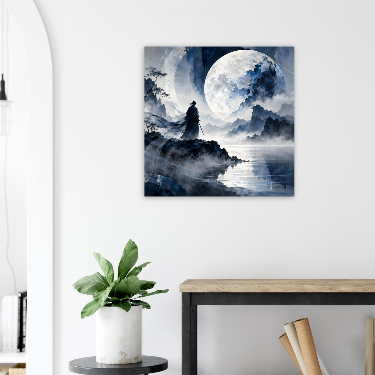 Quadratisches Poster mit Samuraikrieger, großem Mond, spiegelndem Wasser und Bergen