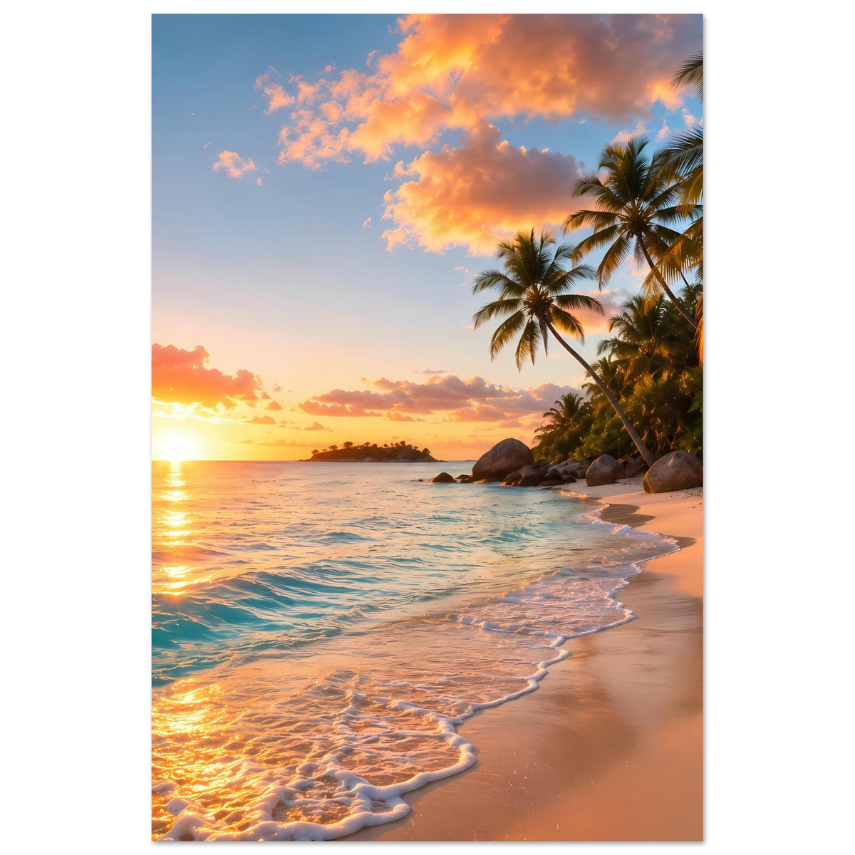 Vertikales Strandposter mit Palmen rechts, Sonnenaufgang am Horizont und Schaumwellen