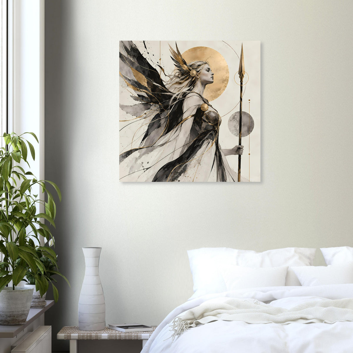Kunstposter mit Portrait einer Frau mit Flügeln, schwarz-grau und gold Akzenten