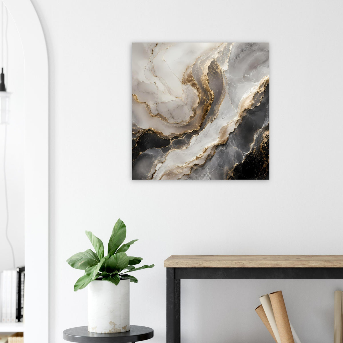 Quadratisches Poster mit abstraktem Grau-Weiß-Marmor und goldenen Fließlinien