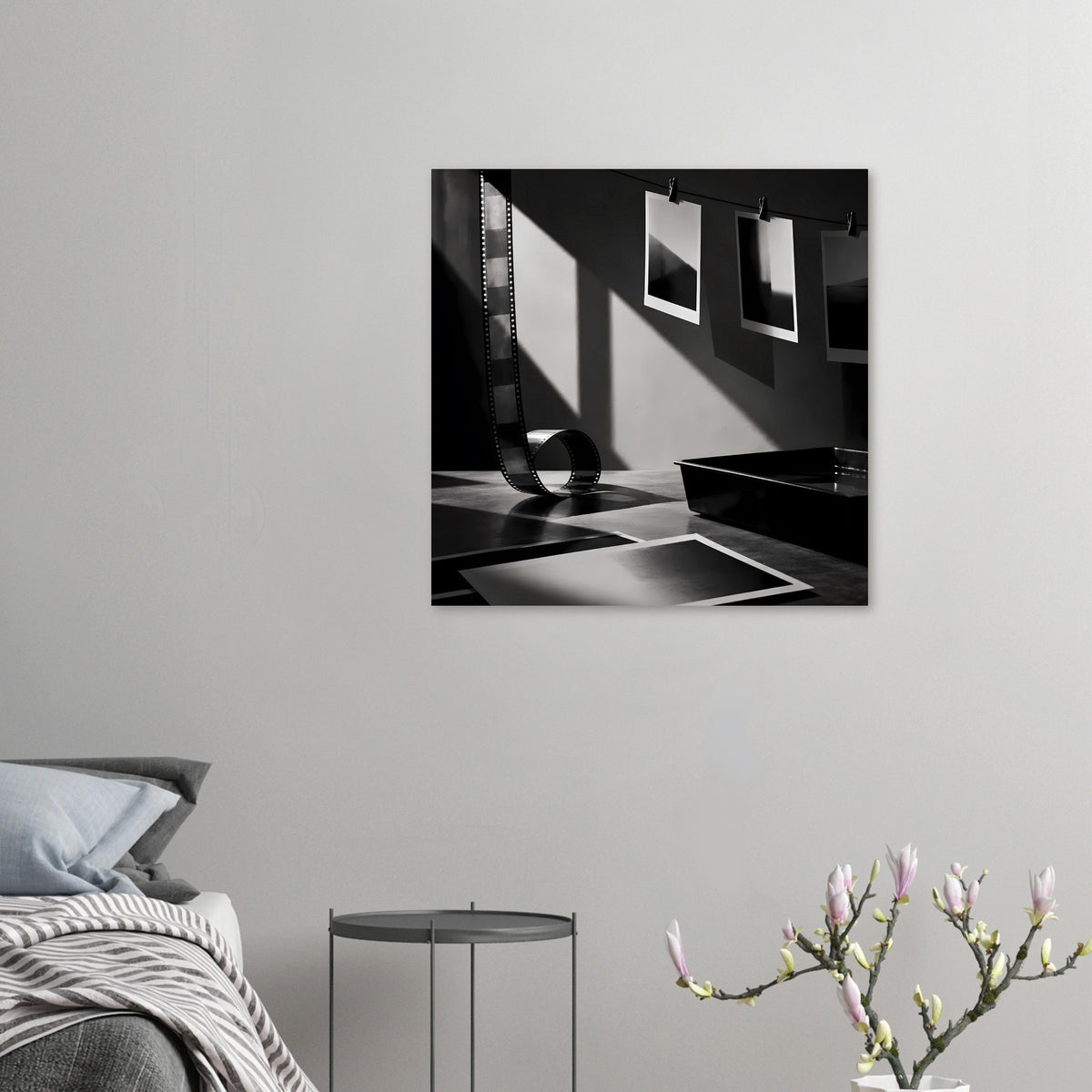 Schwarzweiß-Fotografie-Poster im Querformat mit Filmstreifen, Abzügen und Entwicklungswanne