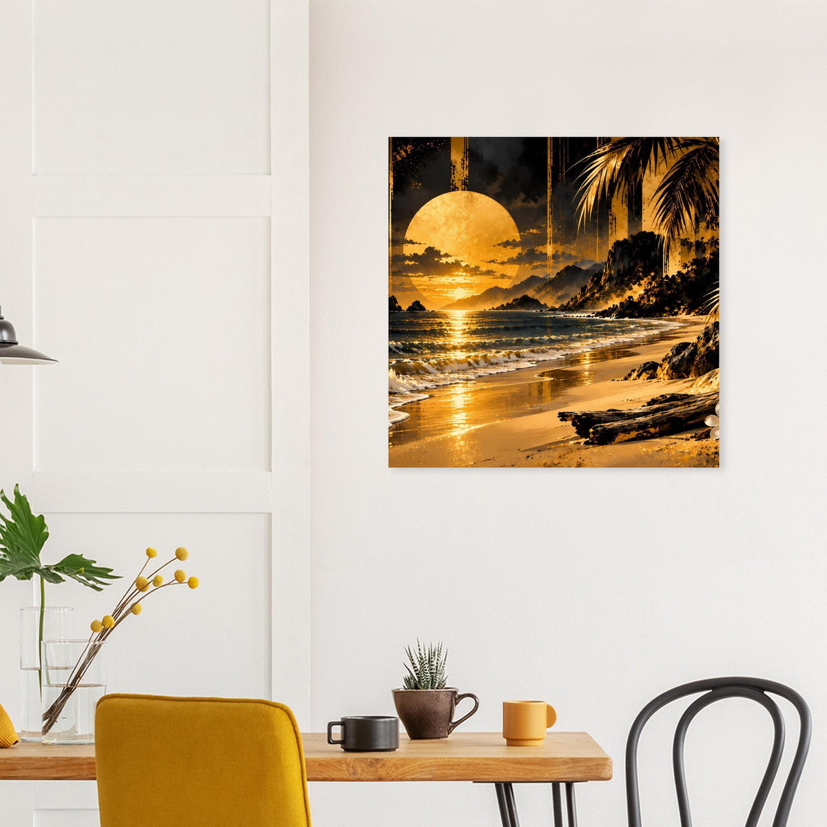 Quadratisches Poster: Küste bei Nachtsonne, Strand, Palmen und goldene Wasseroberfläche