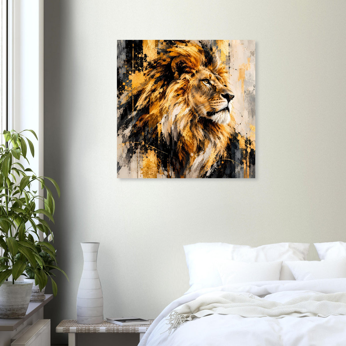 Quadratisches Löwenportrait-Poster in warmen Golds und tiefem Schwarz