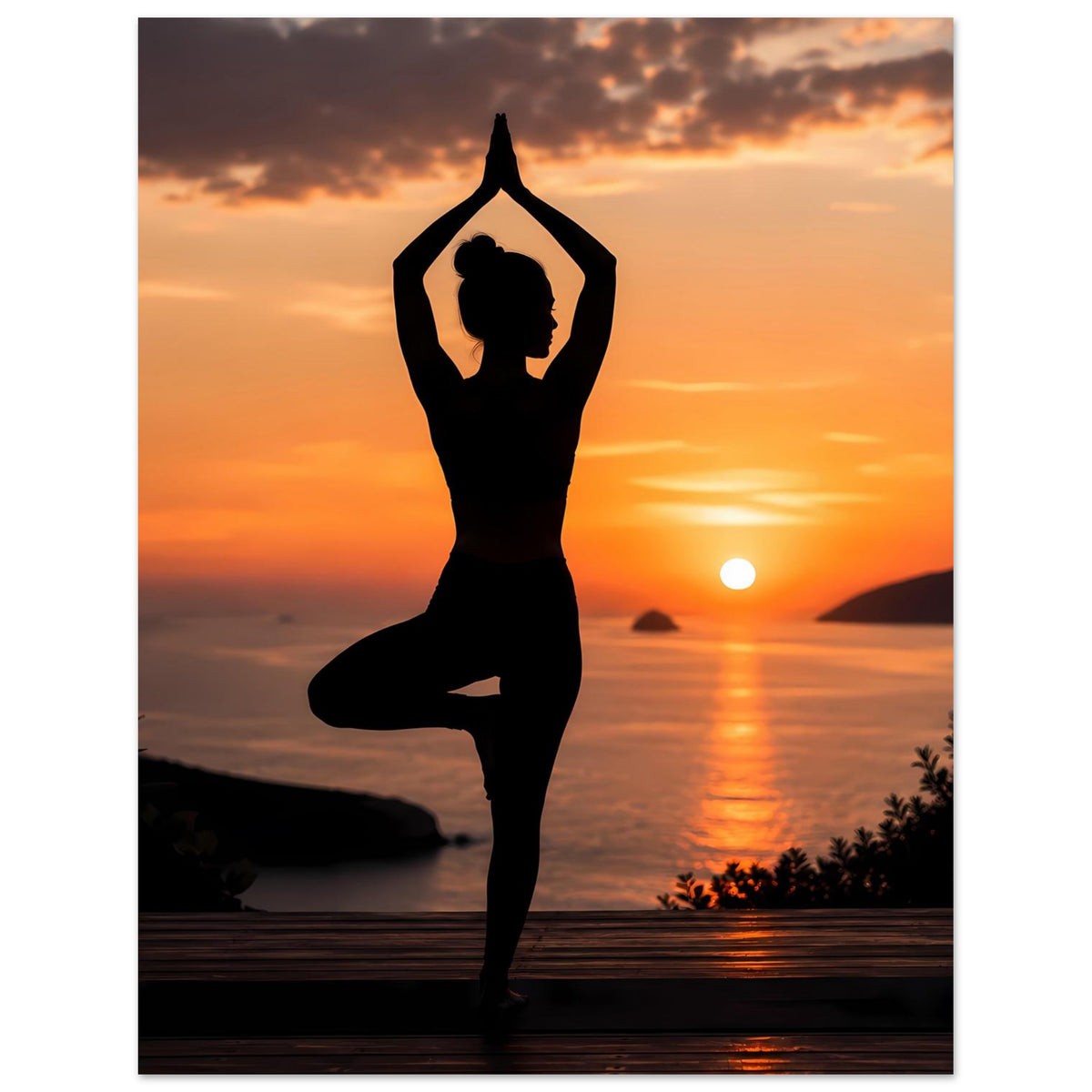 Yoga-Poster mit schwarzer Silhouette in Gebet-ähnlicher Meditationspose vor Sonnenuntergang