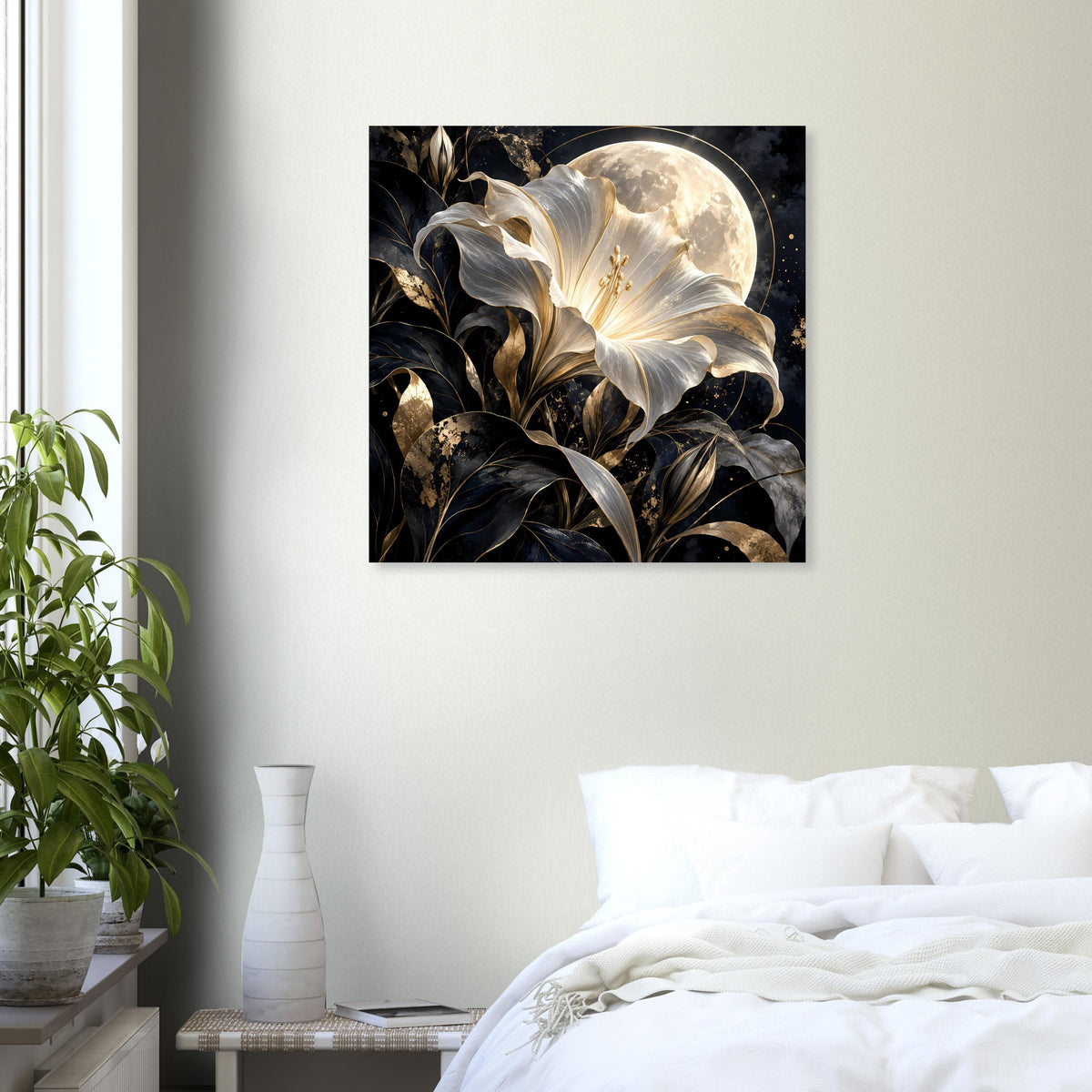 Poster mit leuchtender Blume und großem Mond, schwarze Details im Goldton
