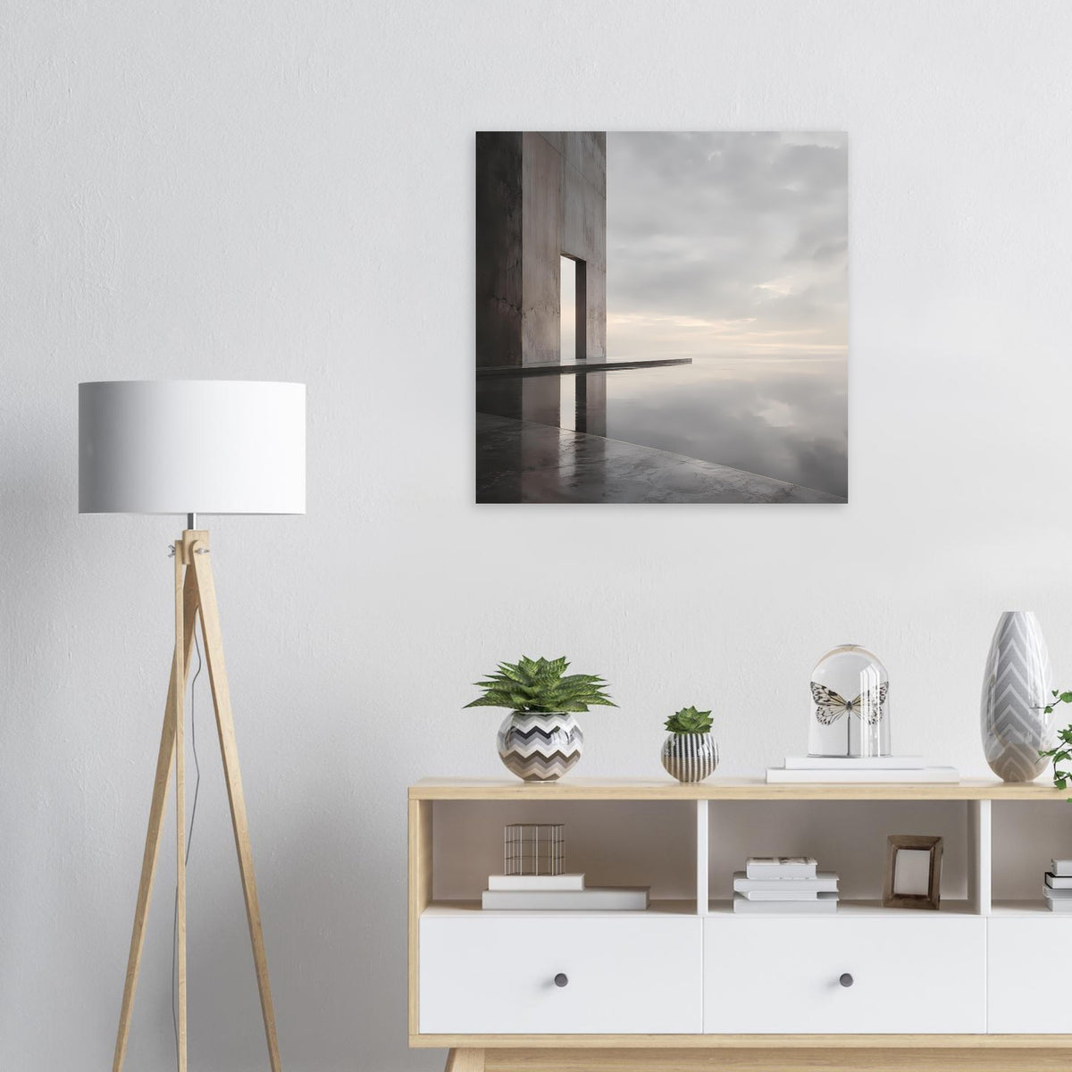 Quadratisches Poster: Betonpfeiler, horizontale Linie und ruhige Spiegelung