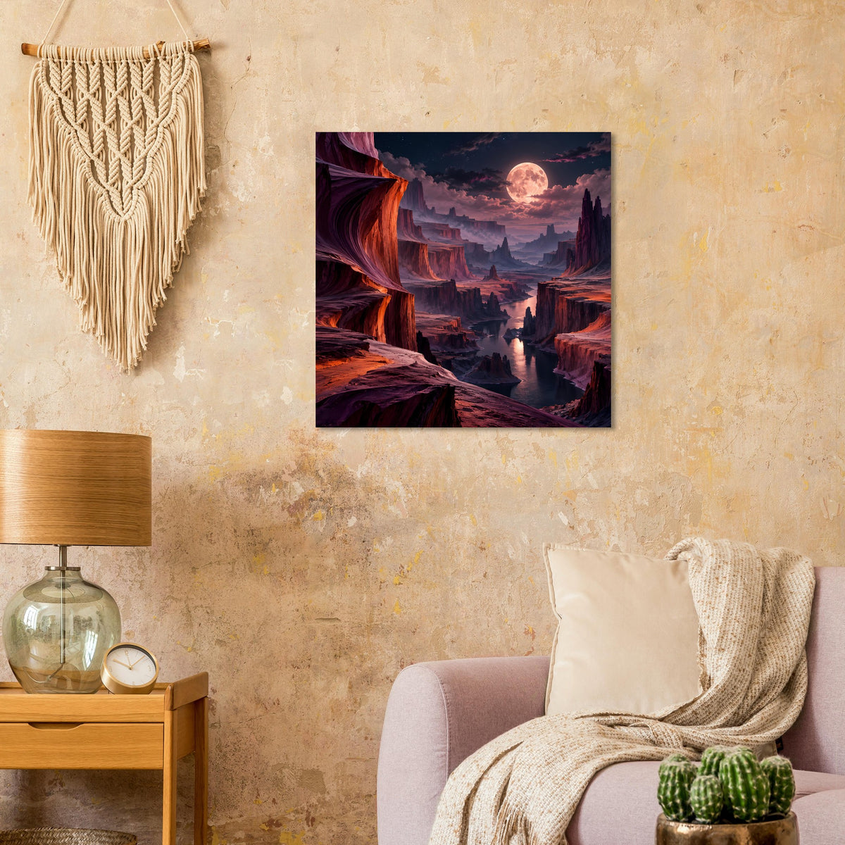 Quadratisches Landschaftsposter im schwarzen Rahmen mit roter Schlucht, Flusslauf und Vollmond