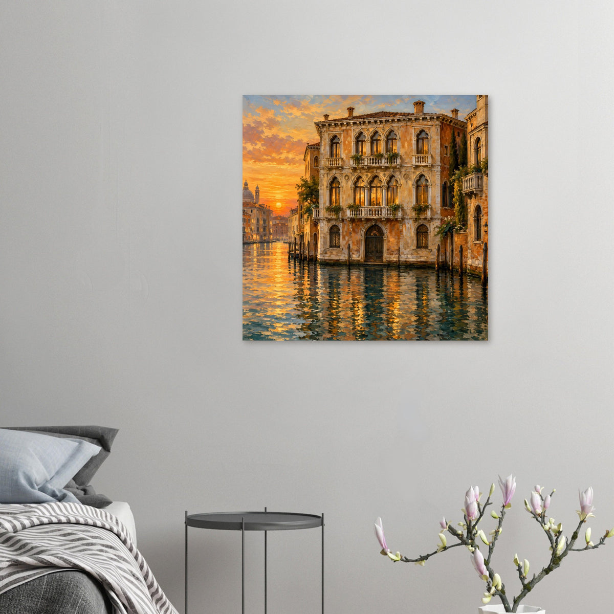 Quadratisches Poster mit venezianischem Palast, Kanal und warmem Sonnenuntergang am Wasser