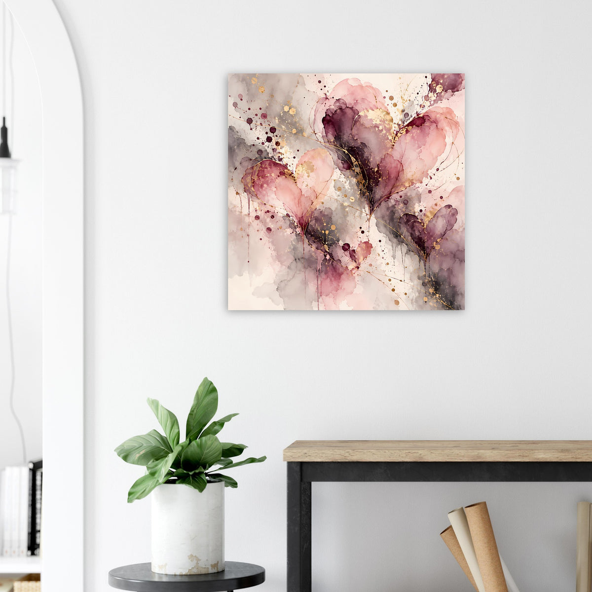 Quadratisches Poster mit abstraktem Herzmotiv in Pastellrosa und goldenen Spritzern