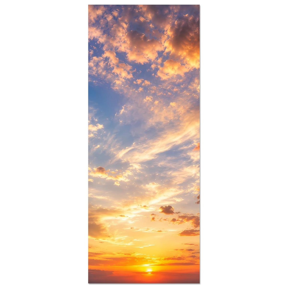 Vertikales Poster mit Sonnenuntergang, goldene Wolken und orangefarbener Himmel