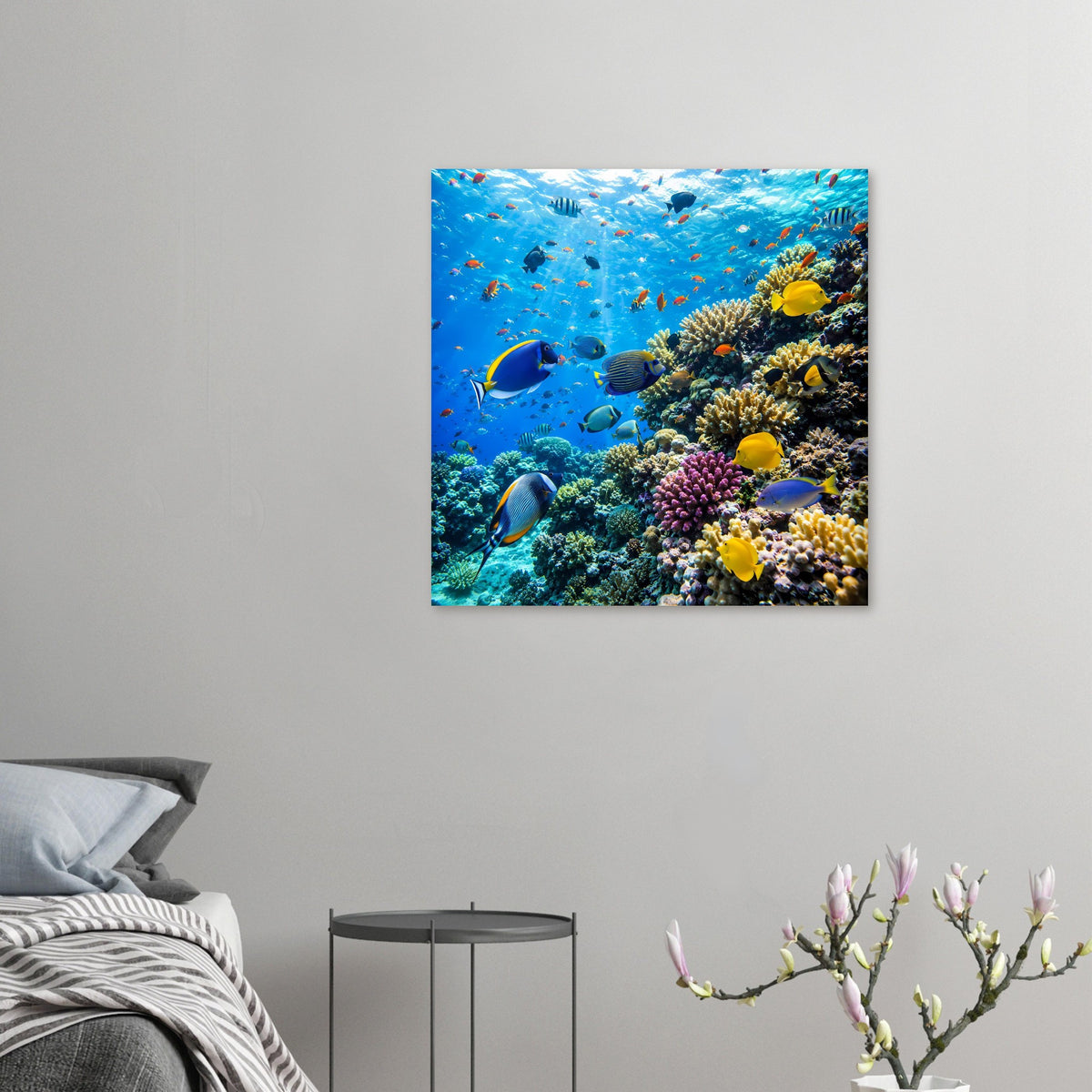 Quadratisches Poster: Unterwasserwelt mit Fischen und farbigen Korallen
