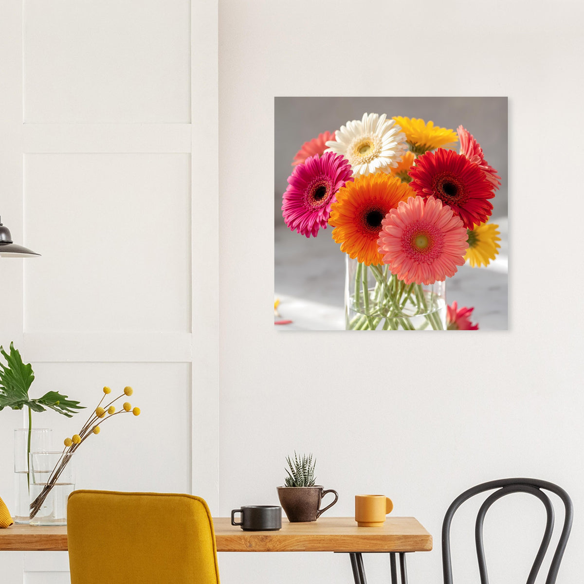 Wandposter mit buntem Gerbera-Blumenstrauß in Vase, quadratisch