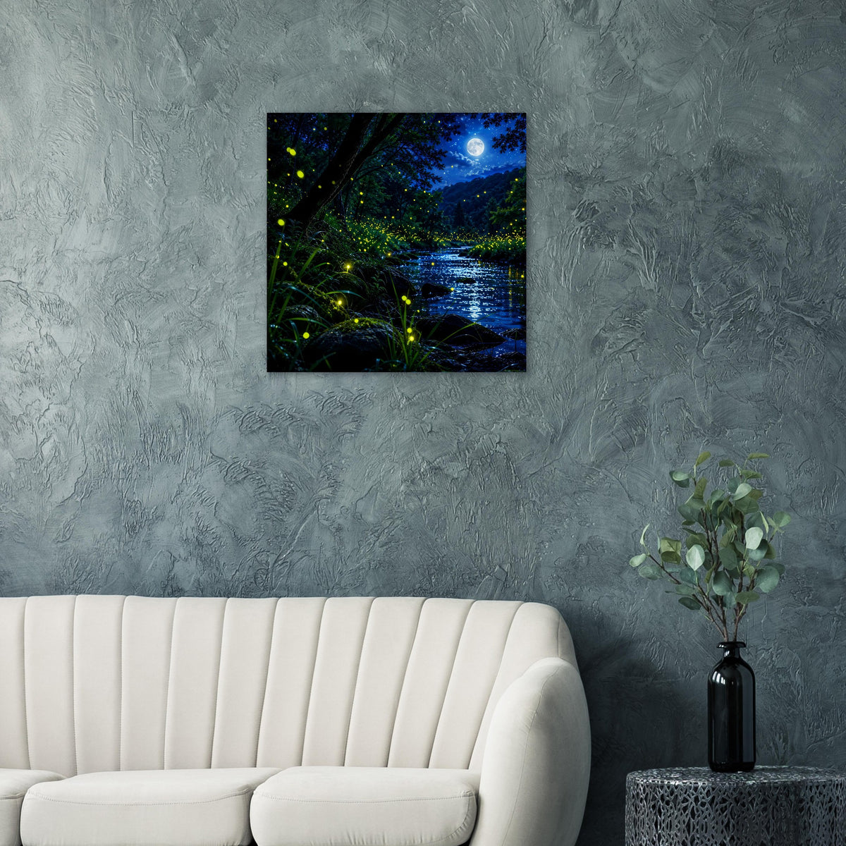 Quadratisches Poster mit nächtlichem Wald, Mond und goldenen Lichtpunkten von Glühwürmchen