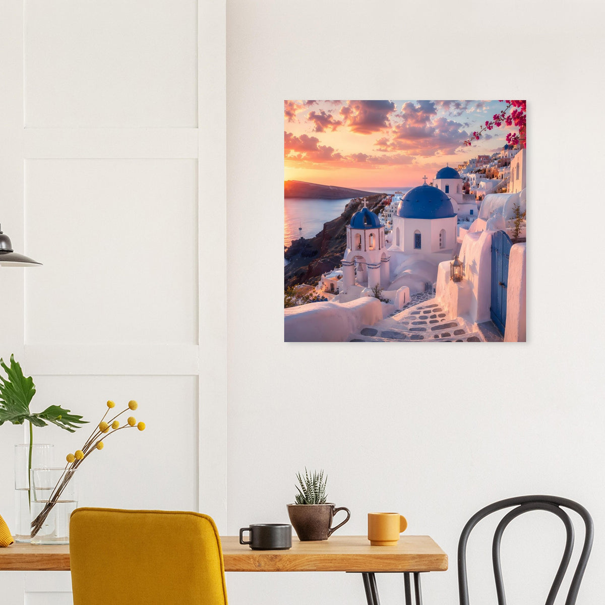 Wandposter mit Santorini-Motiv: weißblaue Kirchenkuppeln, Sonnenuntergang und Ägäisblick
