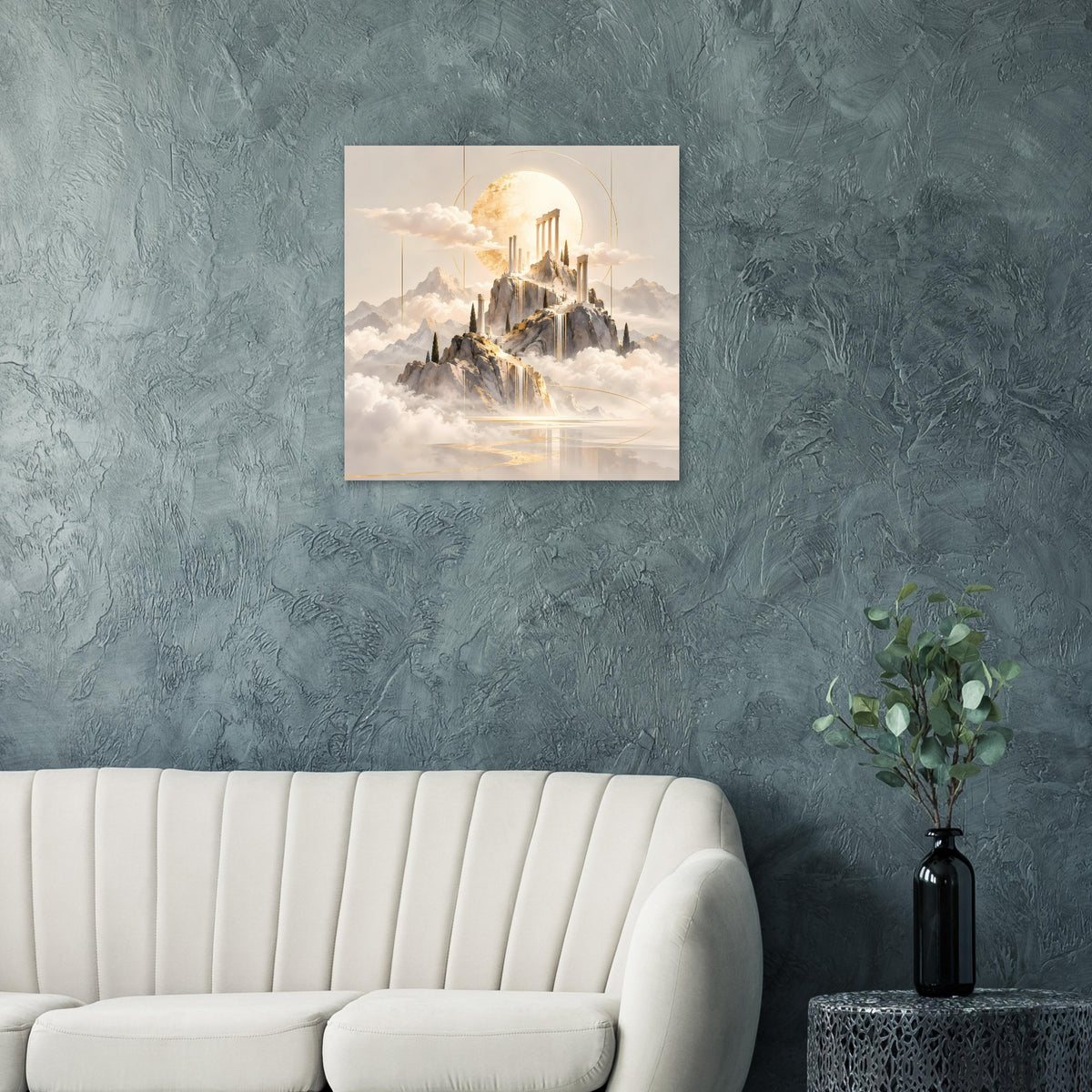 Quadratisches Wandposter mit goldenem Tempel in Wolken über einer ruhigen Wasserfläche