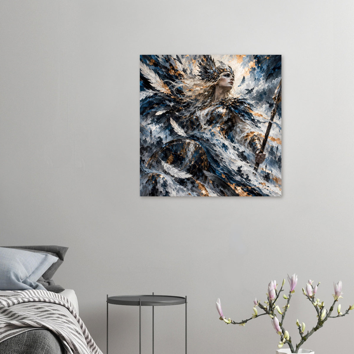 Kleines Poster: Valkyrie mit Federflügeln, blau-grau und gold, gehobener Speer