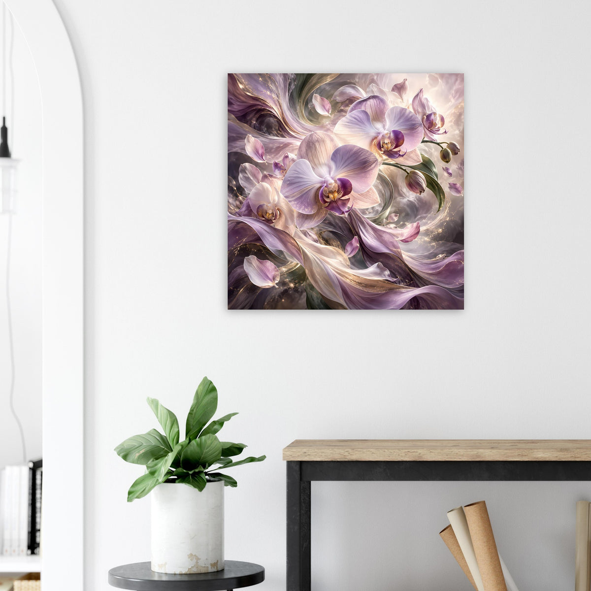 Blumenposter mit violetten Orchideenblüten in Creme-Tönen, florales Strudelmotiv