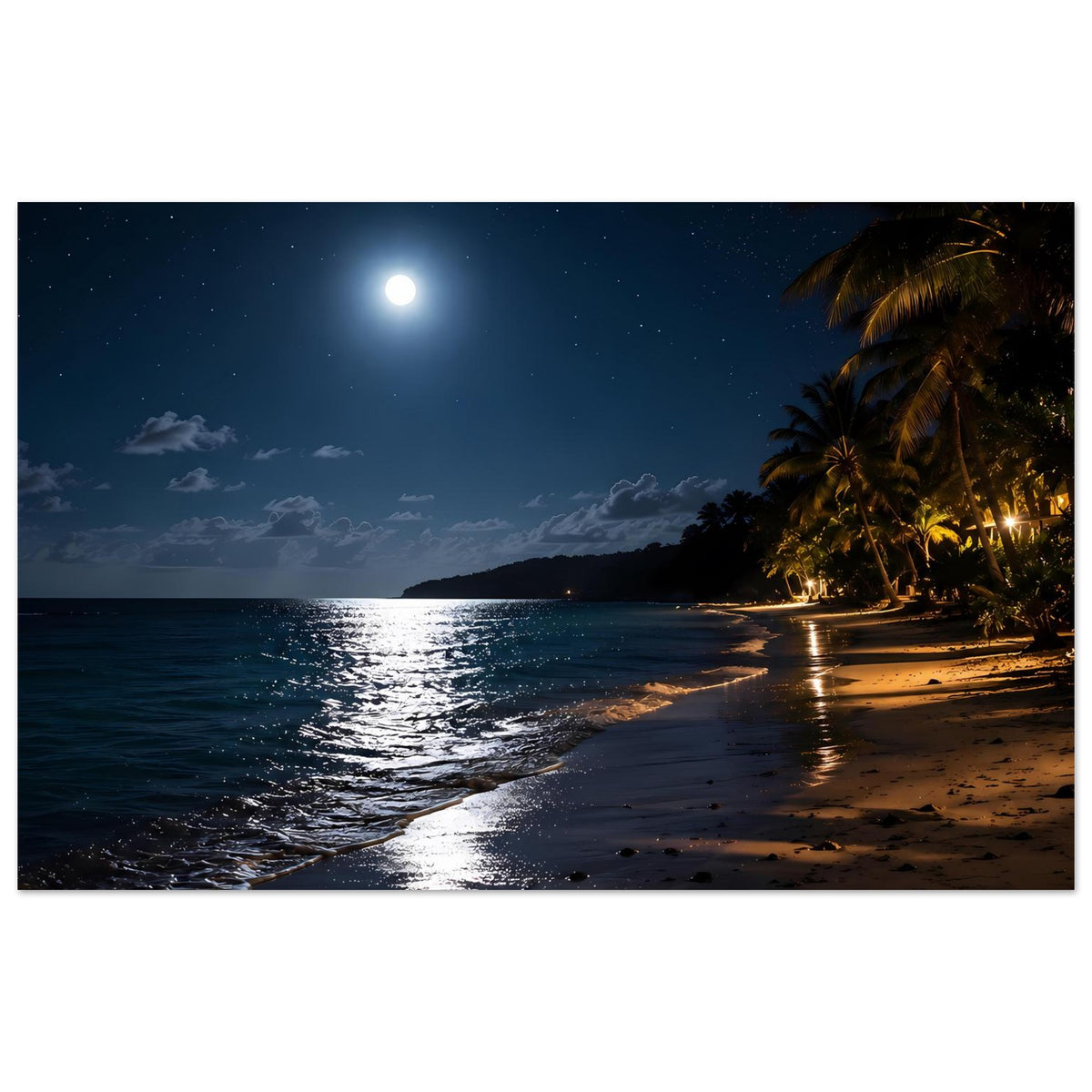 Strandposter im Querformat mit breitem Rand: Vollmond, Küste mit Lichtreflexen und Palmen