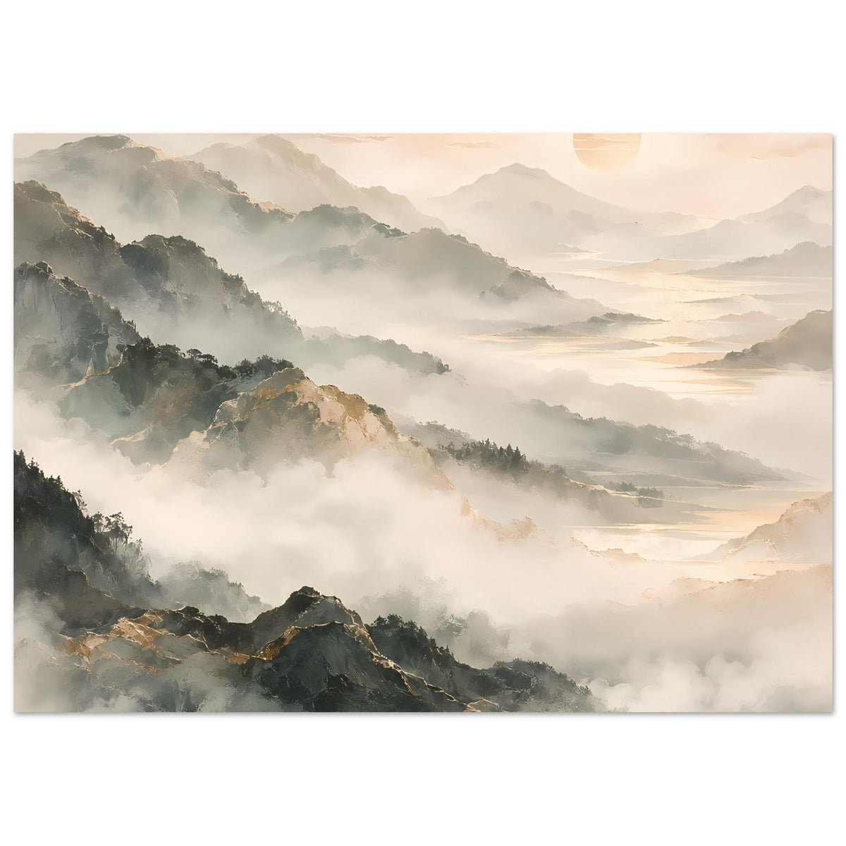 Horizontales Poster mit nebligen Bergkämmen, goldenen Akzenten und ruhigem Horizont