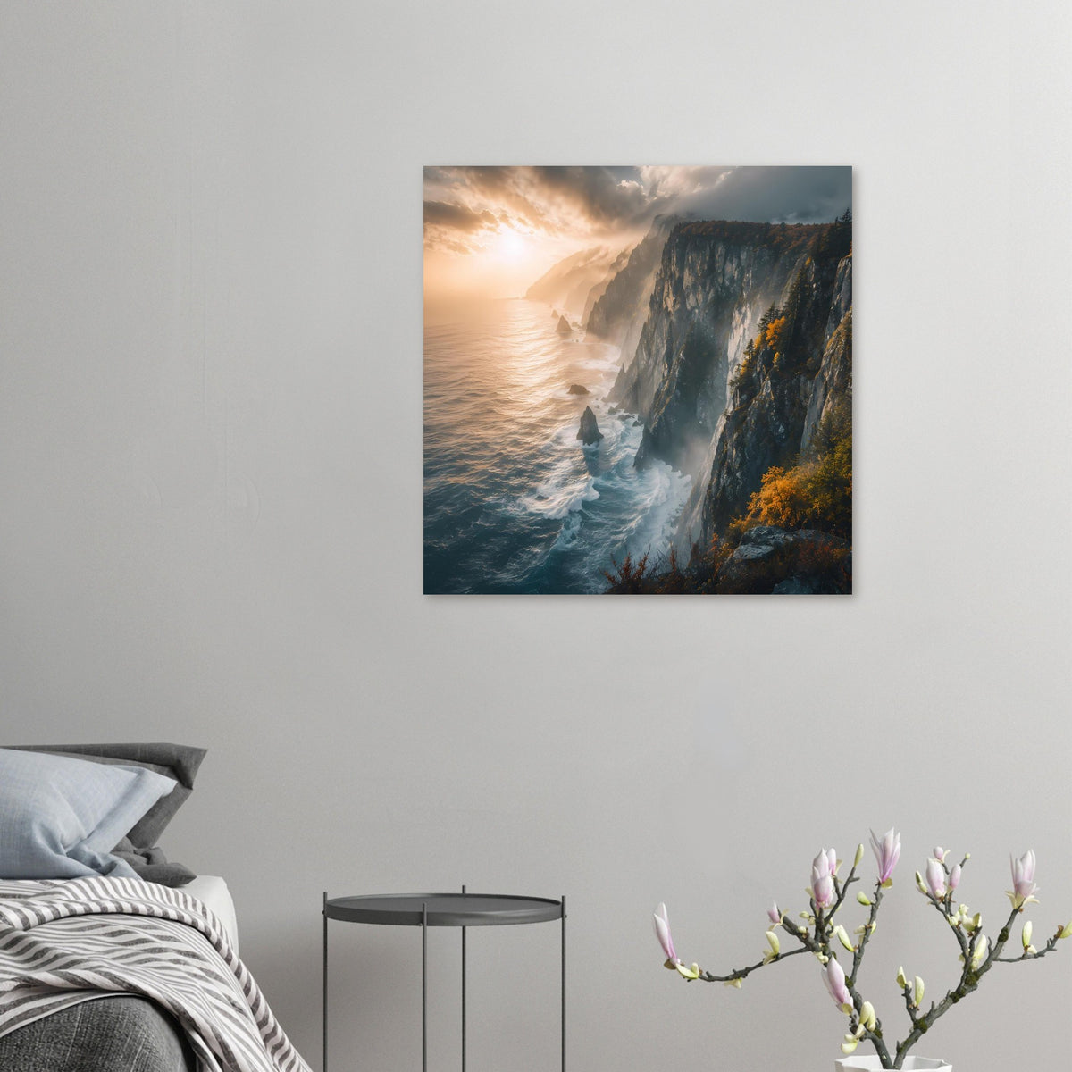 Poster mit Meeresklippen an der Küste, Wellen und Sonnenlicht am Horizont