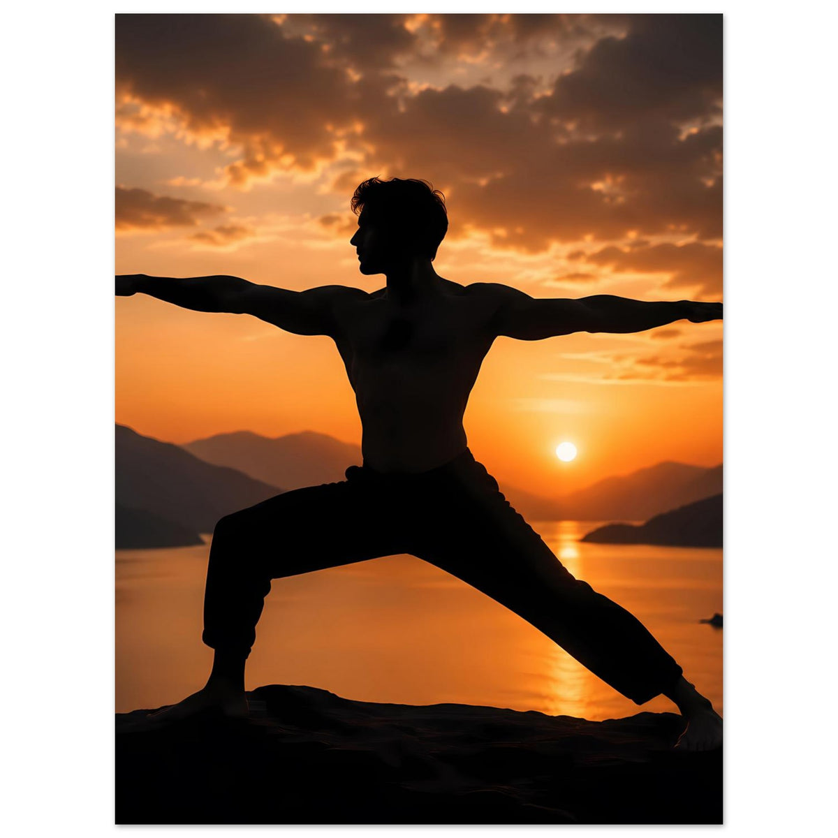 Yoga-Kriegerpose-Poster mit schwarzer Silhouette, Sonne mittig, warmes Wolkenbild