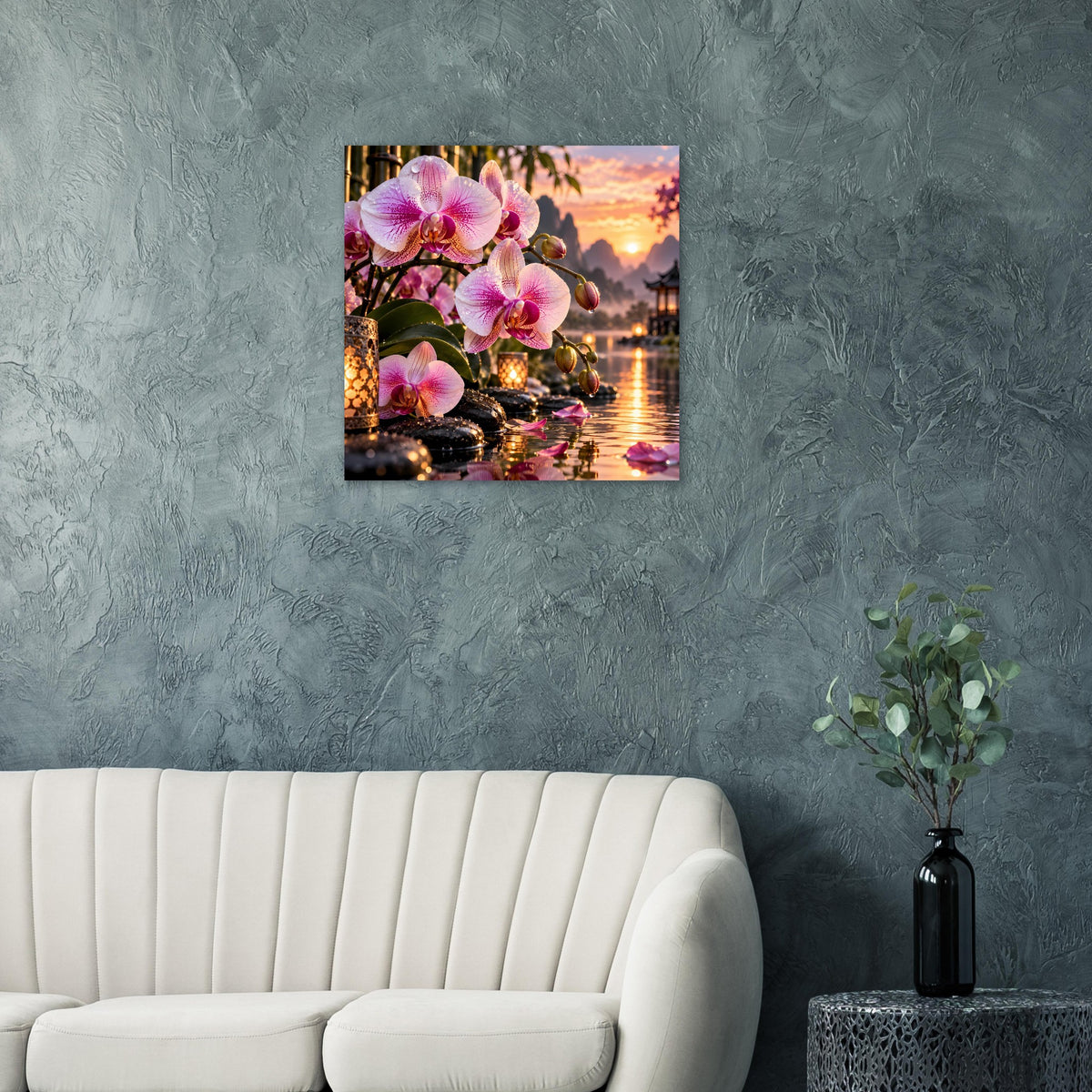 Poster mit rosa Orchideen, See und Steinen; warmes Abendlicht mit Sonnenuntergangshimmel