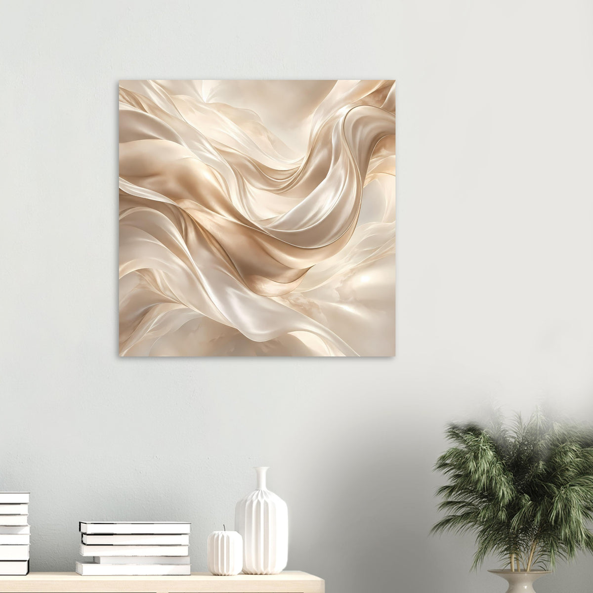 Quadratisches Poster mit abstrakten Stoffwellen in Creme und Beige, schimmernde Linien