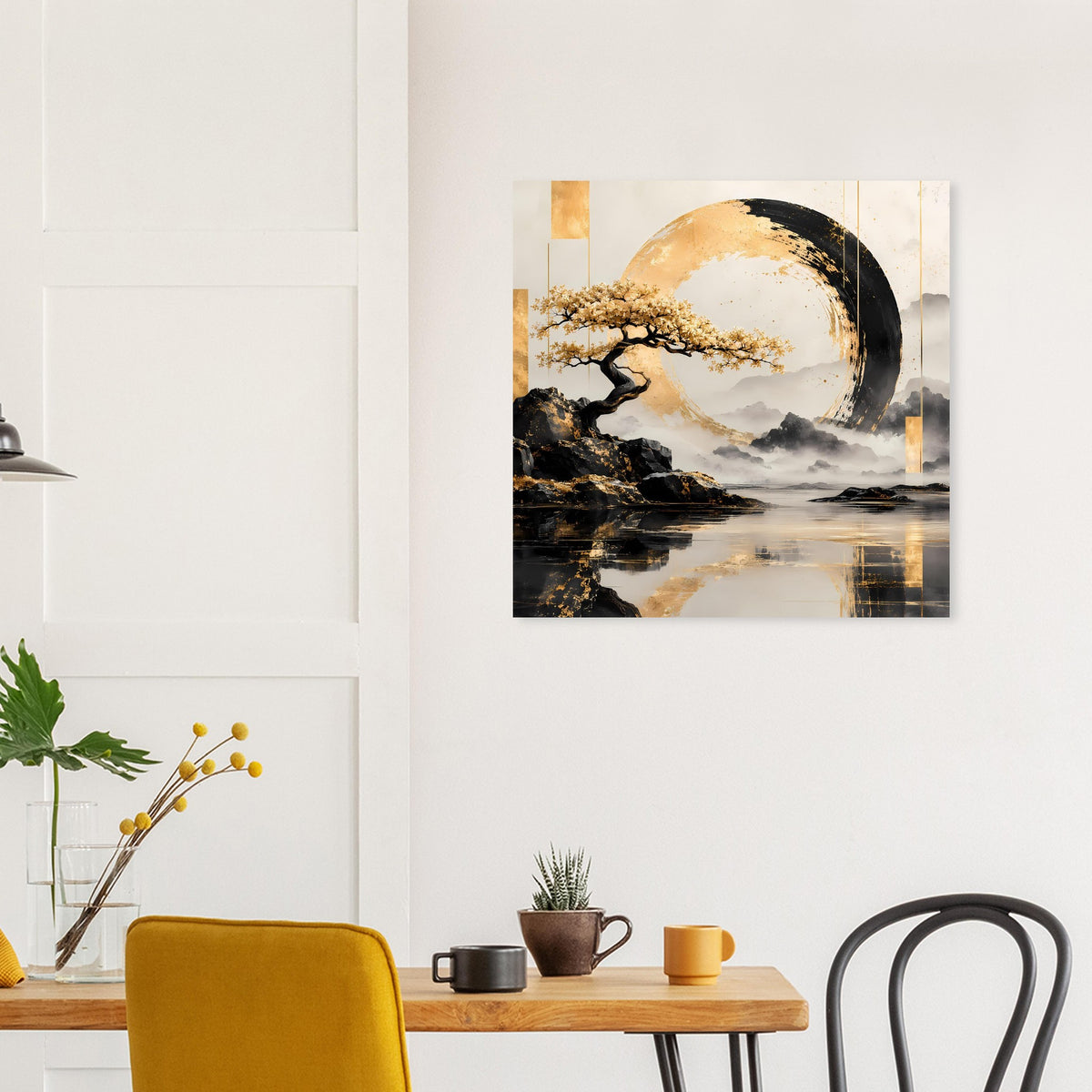 Wandposter mit gold-schwarzem Kreisbild und Seelandschaft im quadratischen Rahmen