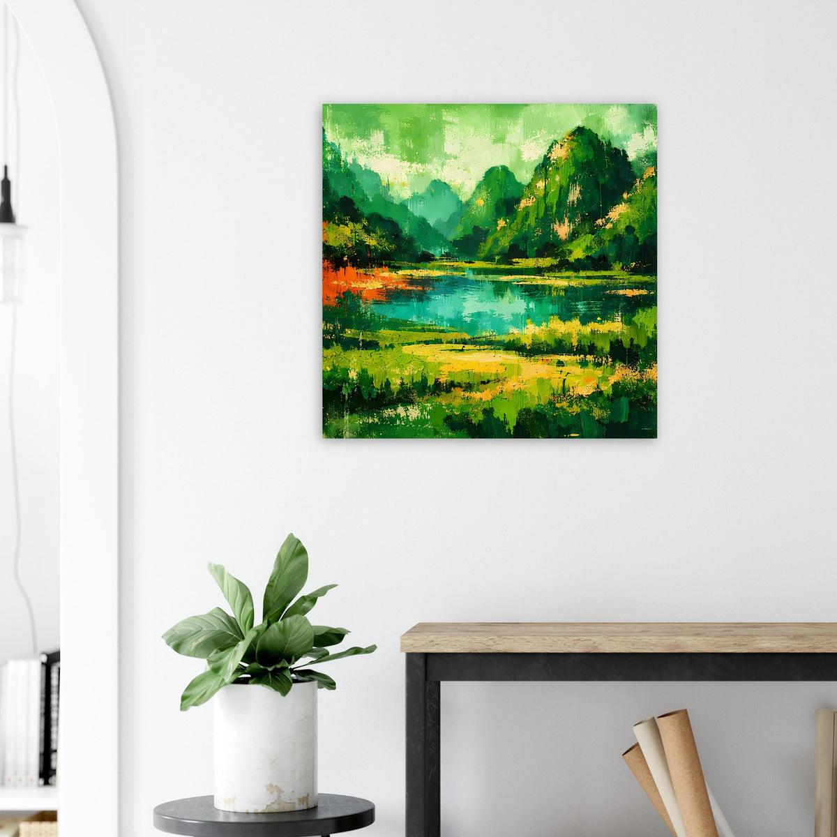 Quadratisches Poster mit grüner Landschaft, türkisblauem Wasser und orangefarbenem Uferstreifen.