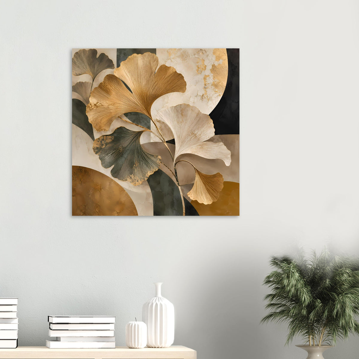 Kleines gerahmtes botanisches Poster mit Ginkgo-Blättern in warmen Erdtönen