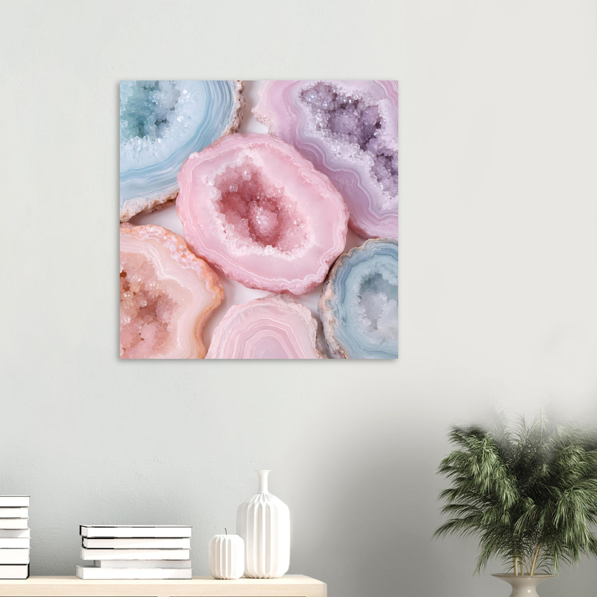 Pastellfarbenes Geoden-Poster mit rosa, violetten und blauen Kristallscheiben