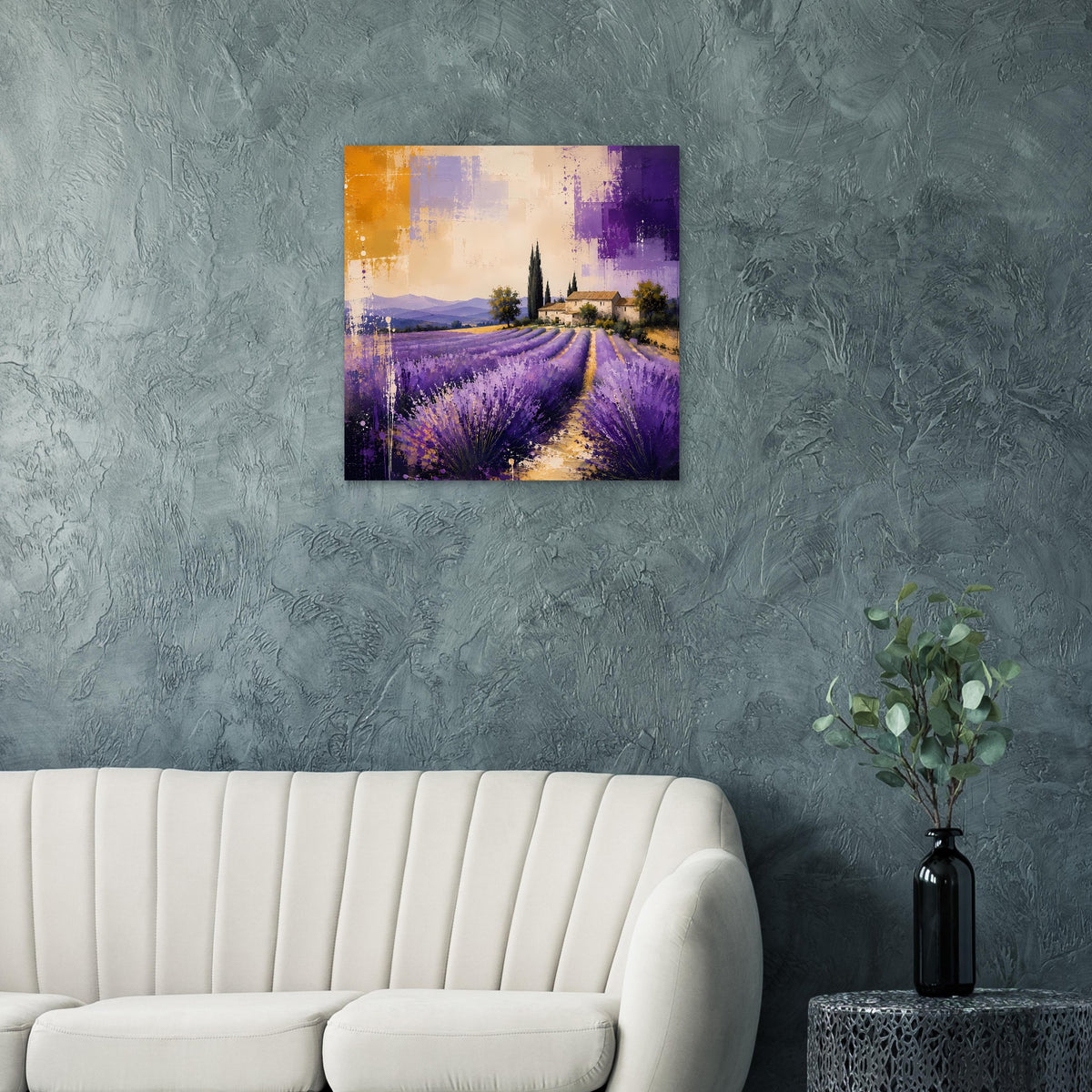Lavendel-Landschaftsbild im Querformat mit violettem Lavendelfeld und dunklem Zypressenmotiv