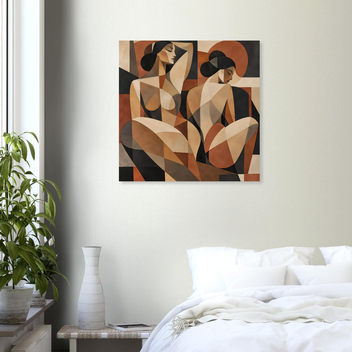 Abstraktes Kunstposter mit Frauenfiguren im Rahmen, erdige Braun- und Beigetöne.