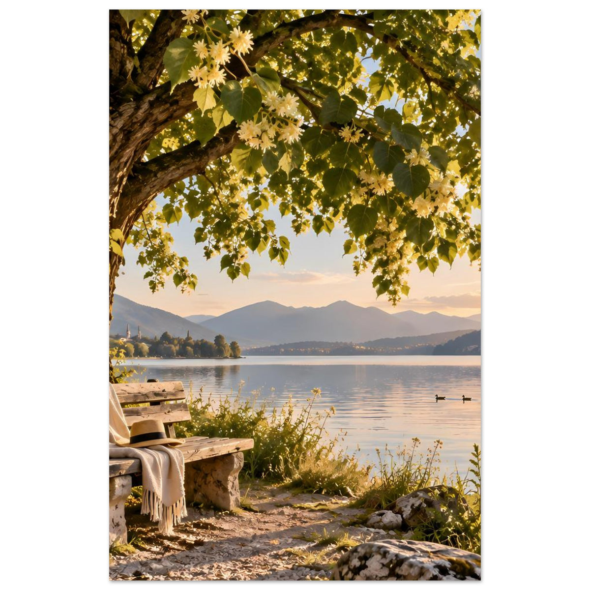 Poster im Hochformat: See, Berge in der Ferne, Baumzweige und Bank